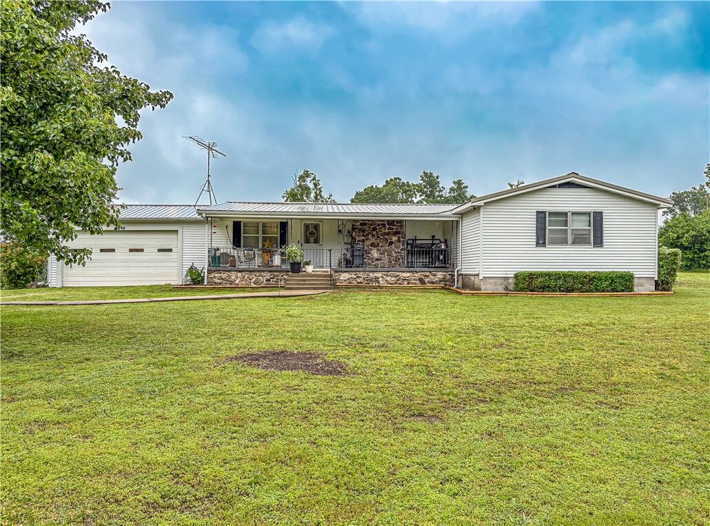 Property Photo:  1095 Highway 235  AR 72687 