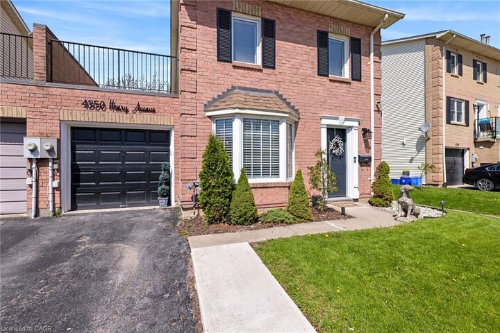 Property Photo: 4350 Henry Avenue ON L3J 0P4