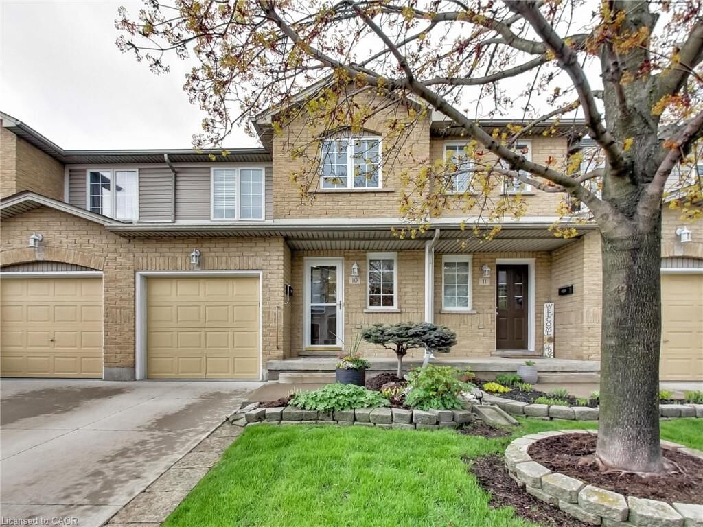Property Photo:  104 Frances Avenue 10  ON L8E 5X3 