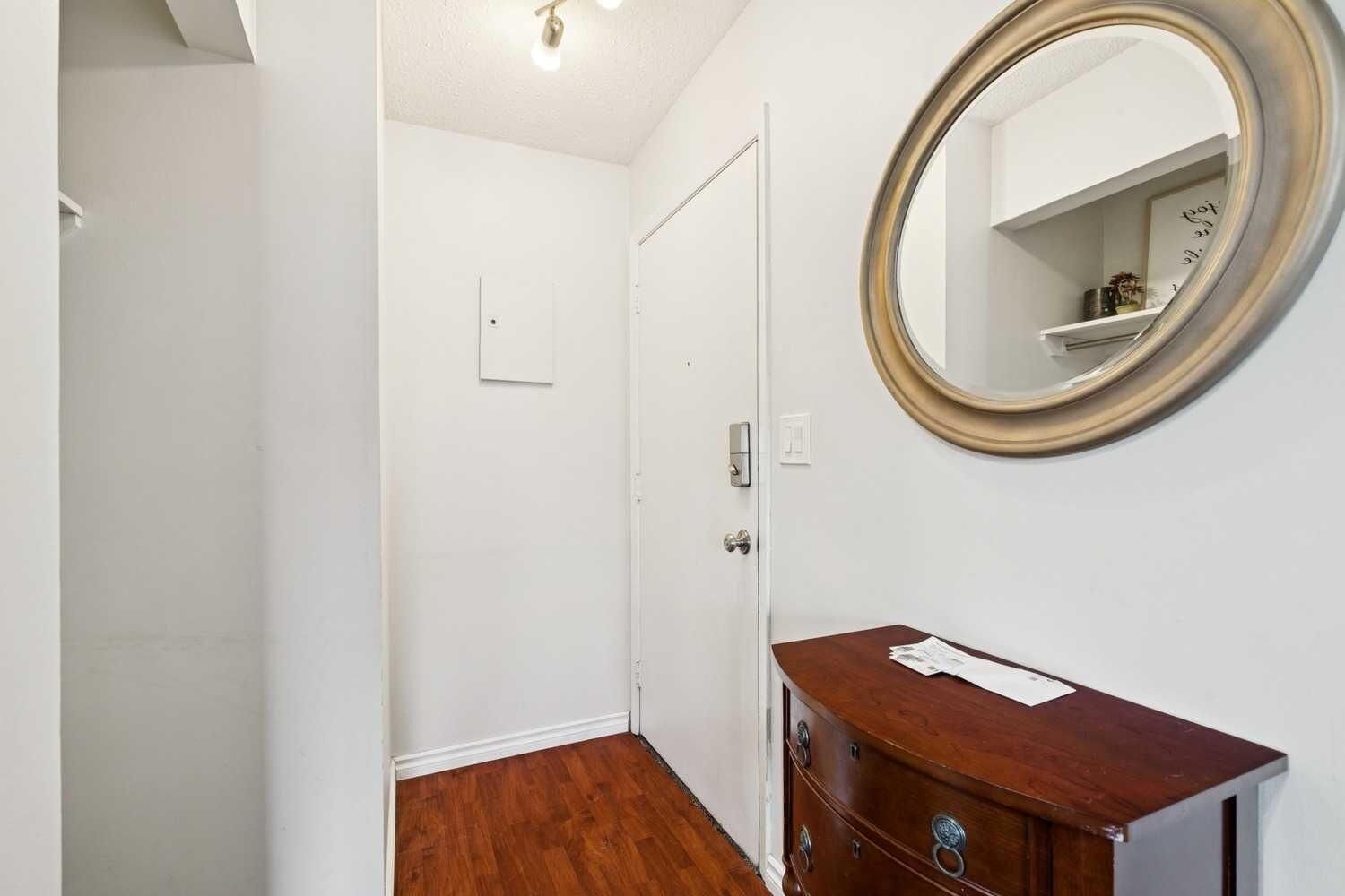 Property Photo:  2508 17 Street SW 101  AB T2T 4M8 