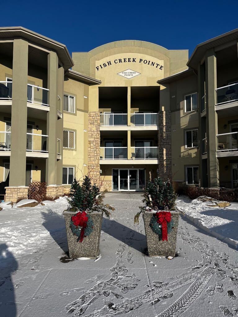 Property Photo:  2518 Fish Creek Boulevard SW 2112  AB T2Y 4T6 