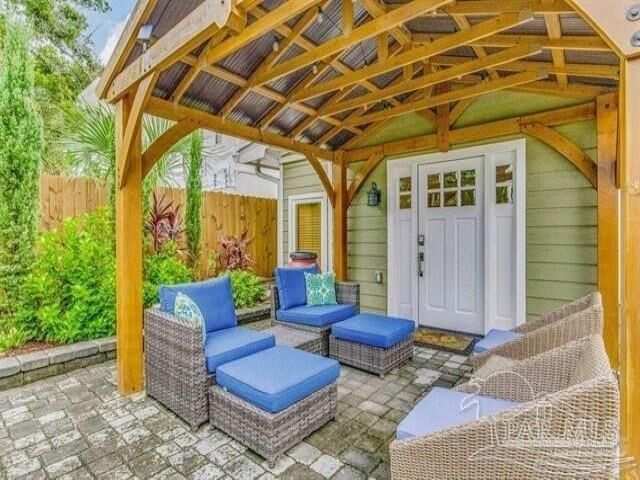 Property Photo: 510 W Gregory St FL 32502