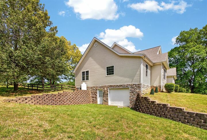 Property Photo:  170 Katybeth Lane  KY 42141 