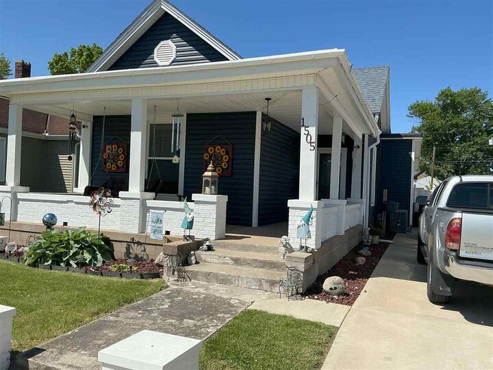 Property Photo:  1505 N Grand Avenue  IN 47331 