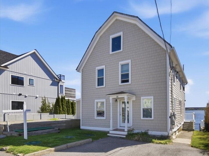 Property Photo: 38 Aquidneck Avenue RI 02871