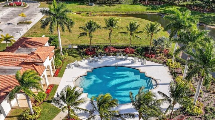 Property Photo:  265 SE Via Sangro  FL 34952 