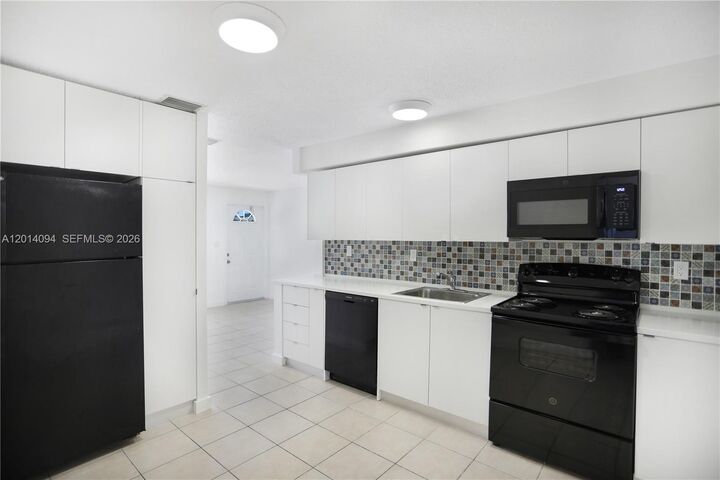 Property Photo:  1522 SW 30th St 1  FL 33315 