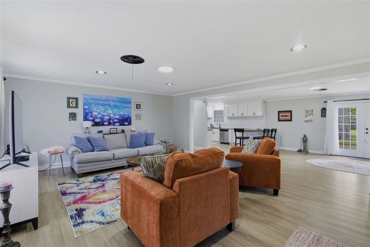 Property Photo:  563 Jefferson Street  LA 70605 