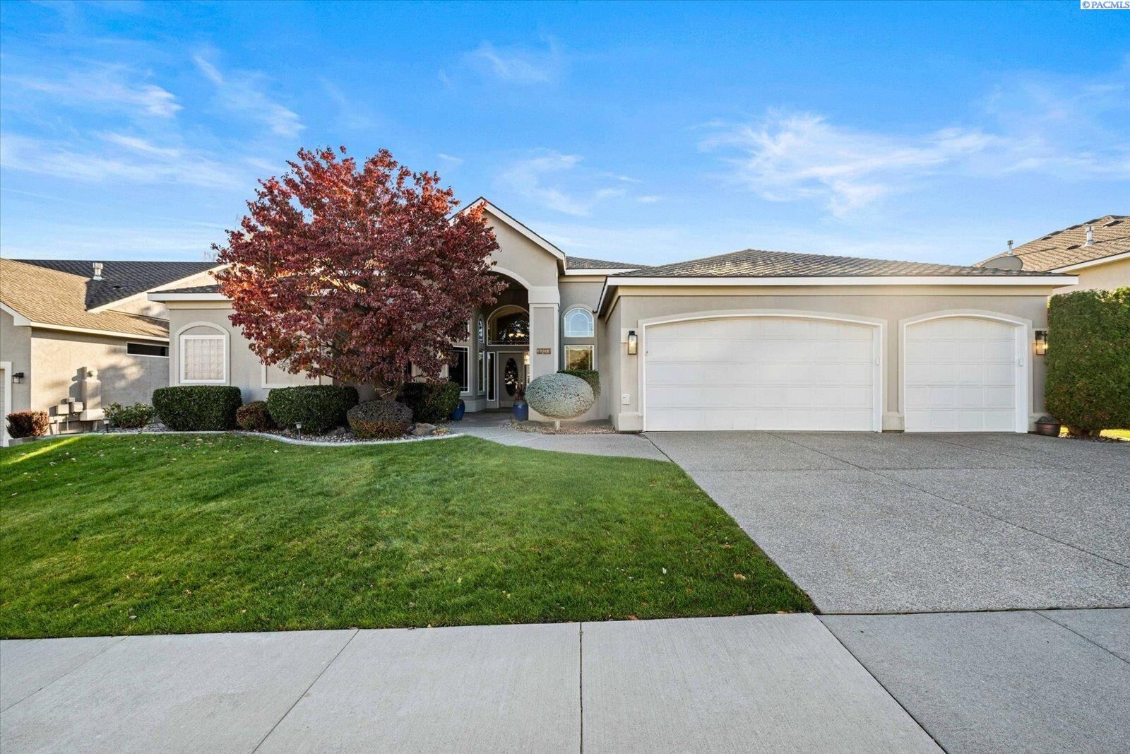 Property Photo: 3703 S Keller St WA 99337