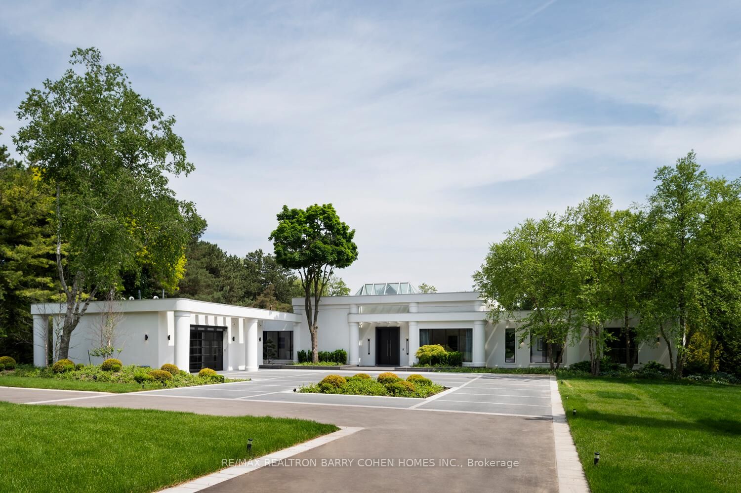 Property Photo:  45 Park Lane Circle  ON M3C 2N3 