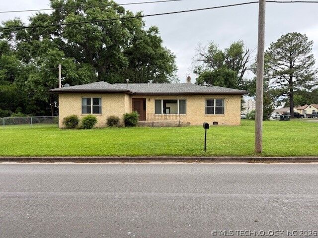 Property Photo:  301 S 30th Street  OK 74401 