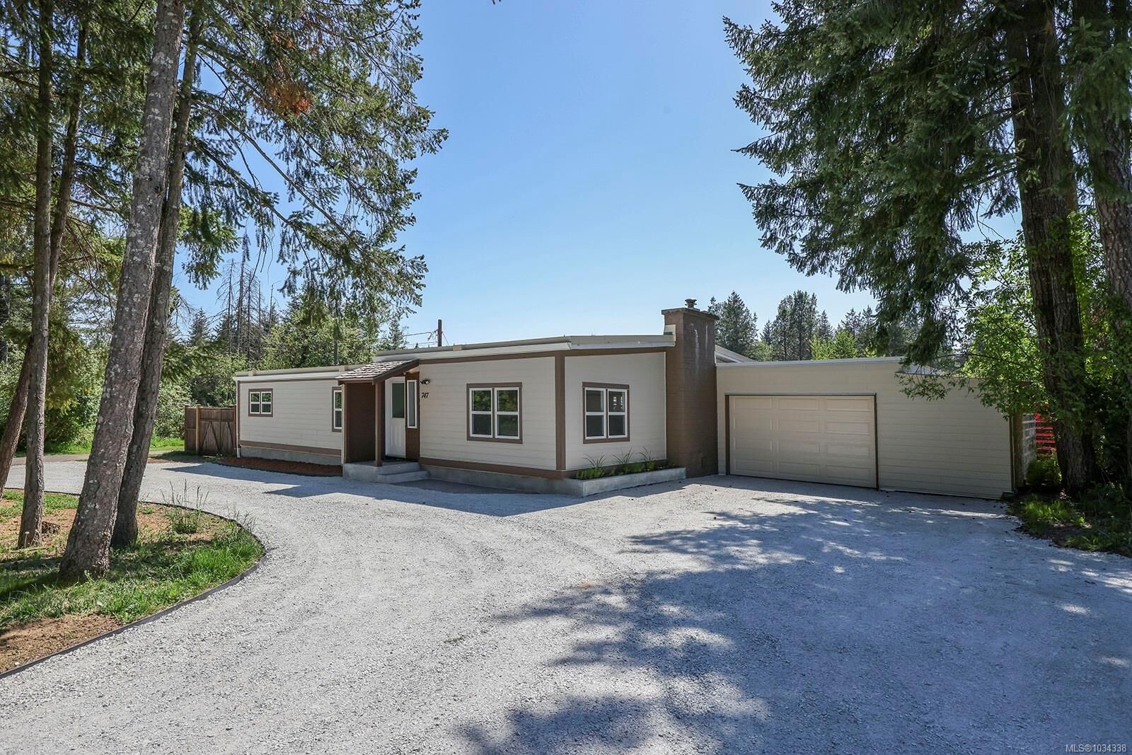 Property Photo: 747 Powerhouse Rd BC V9N 9L1