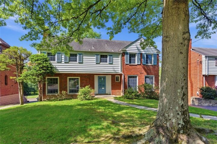 Property Photo:  334 Jefferson Dr  PA 15228 