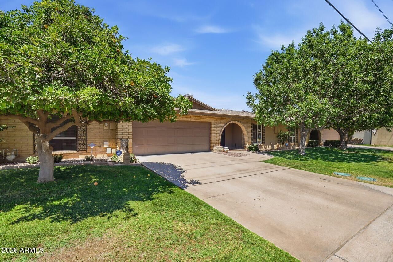 Property Photo:  1016 E Rose Lane  AZ 85014 