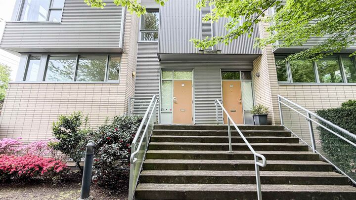Property Photo: 390 E 11th Avenue BC V5T 4V9