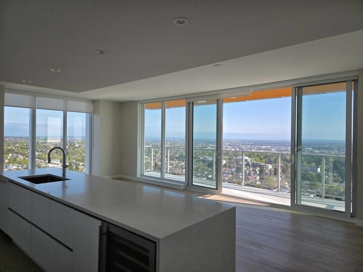 Property Photo: 485 W 42nd Avenue 2505 BC V5Y 0R6