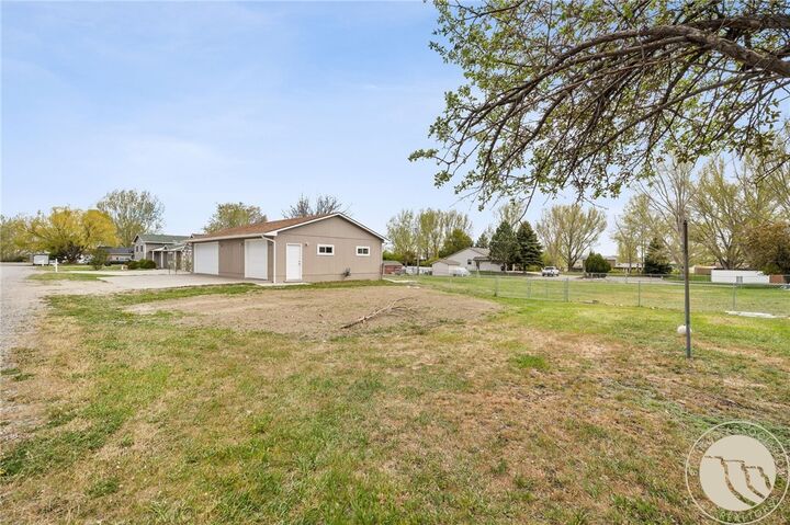 Property Photo:  1830 W Maryland Ln  MT 59044 