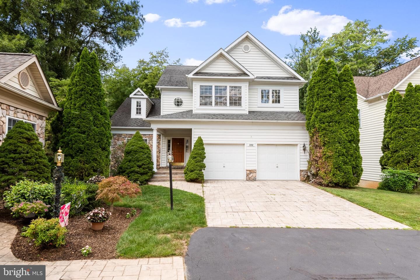 Property Photo: 2202 Sarah Woods Court VA 22182