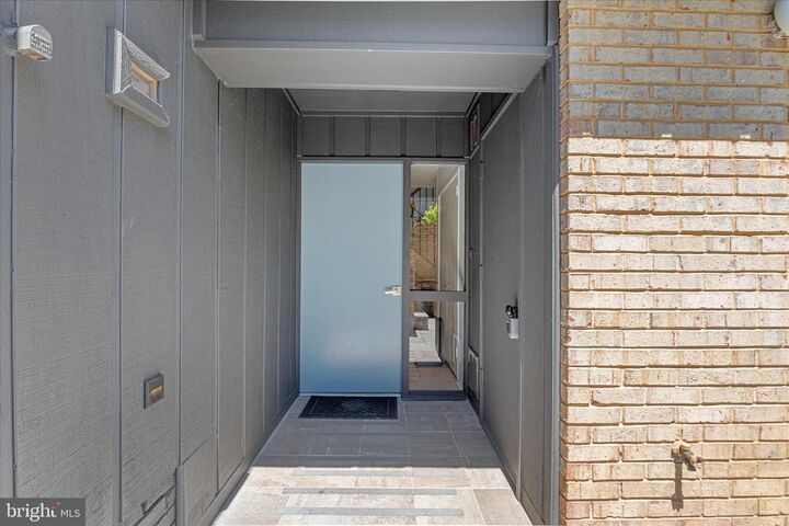 Property Photo:  12108 Quorn Lane  VA 20191 