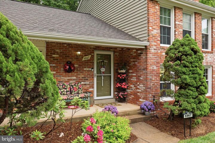Property Photo:  5967 New England Woods Drive  VA 22015 