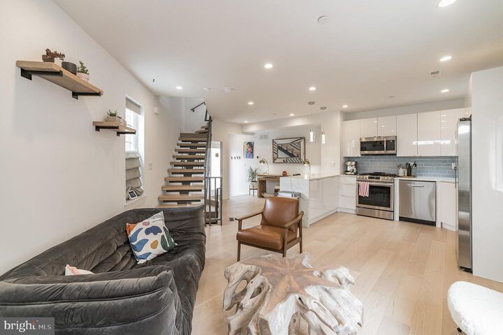Property Photo:  2639 Catharine Street  PA 19146 