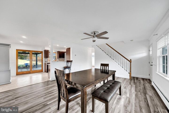 Property Photo:  6 Unity Turn  PA 19056 