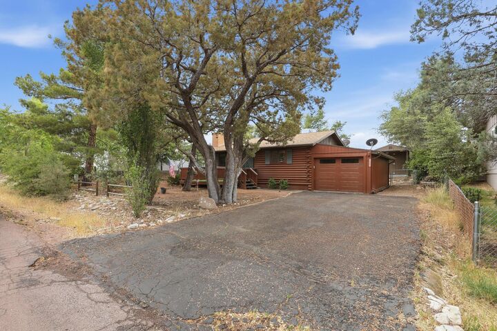 Property Photo:  417 E Forest Drive  AZ 85541 