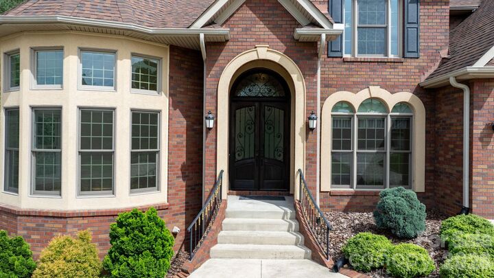 Property Photo:  4 Royal Vista Way  NC 28630 