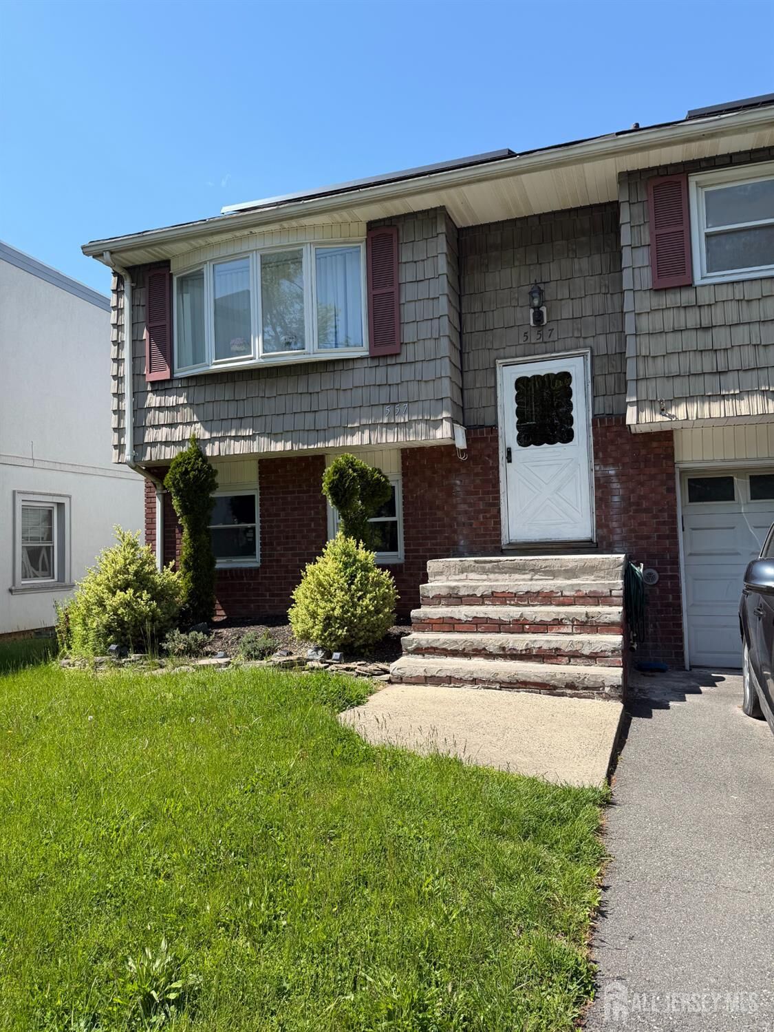 Property Photo:  557 Renewal Way  NJ 07064 