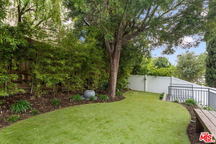 Property Photo:  11734 Sunshine Ter  CA 91604 