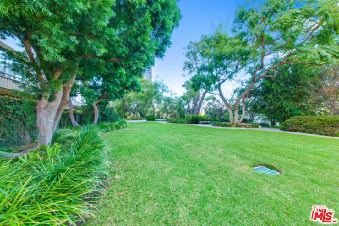 Property Photo:  2170 Century Park  CA 90067 