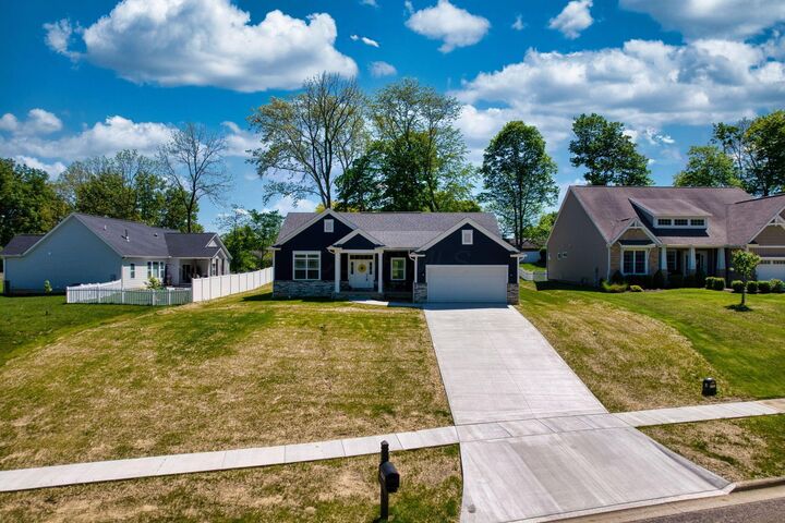Property Photo:  1725 Pleasantview Drive  OH 43130 
