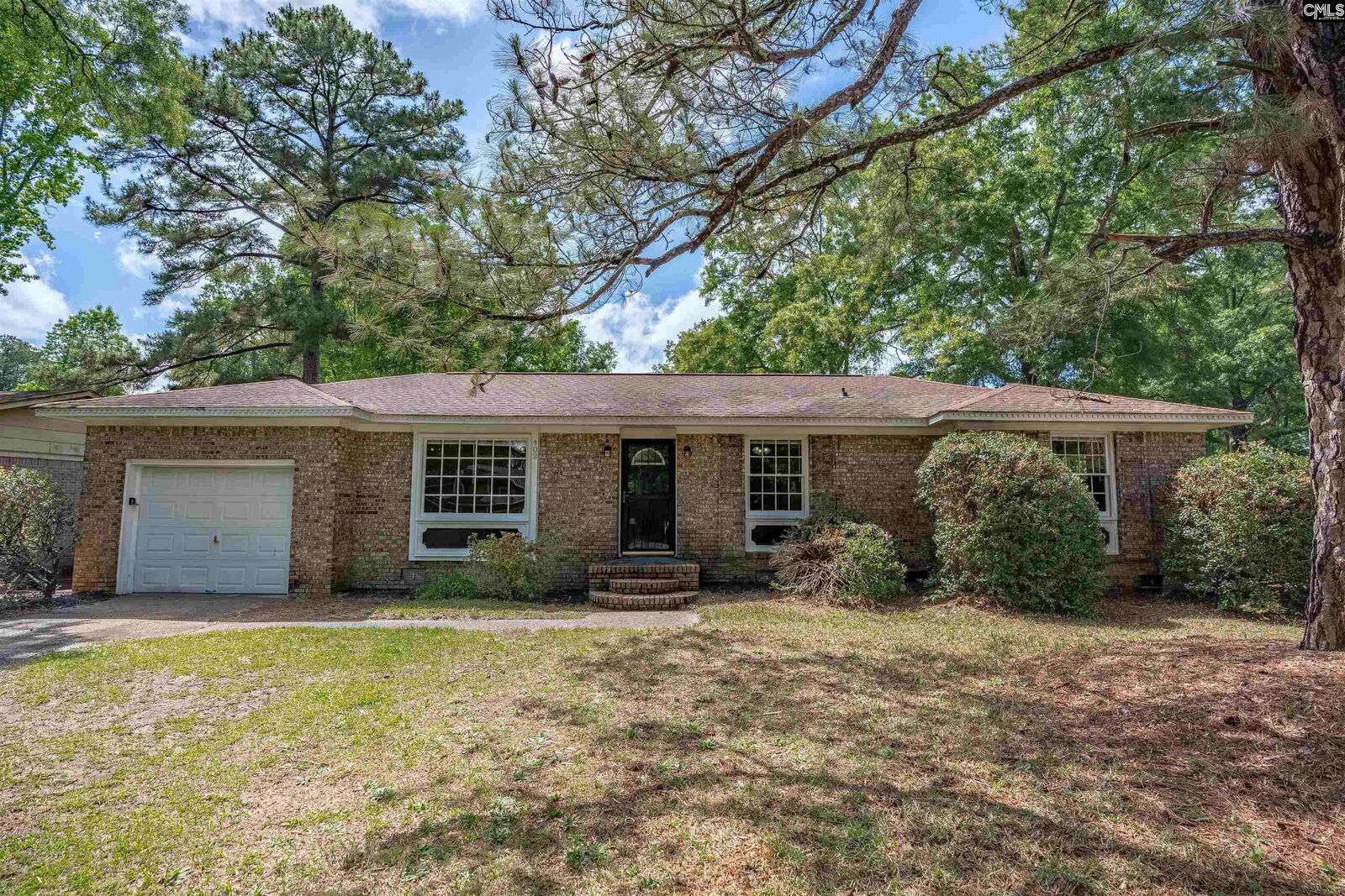Property Photo:  402 Ravenscroft  SC 29172 