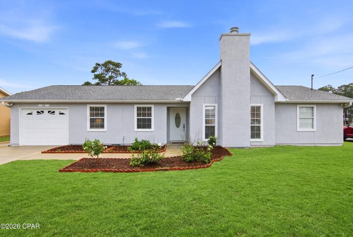 Property Photo: 113 Cape Circle FL 32413