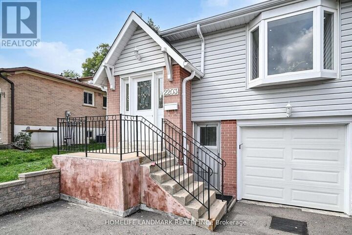 Property Photo:  2203 Council Ring Road  ON L5L 1B6 