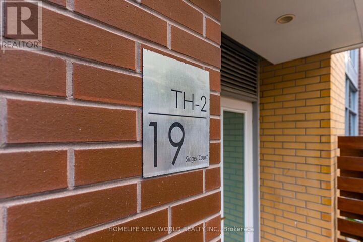 Property Photo:  19 Singer Court Th2  ON M2K 0B2 