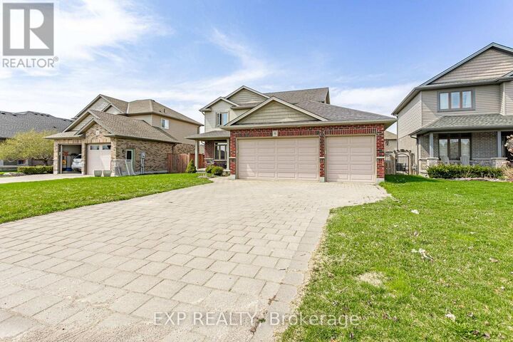 Property Photo:  8 Oliver Crescent  ON N0M 2M0 