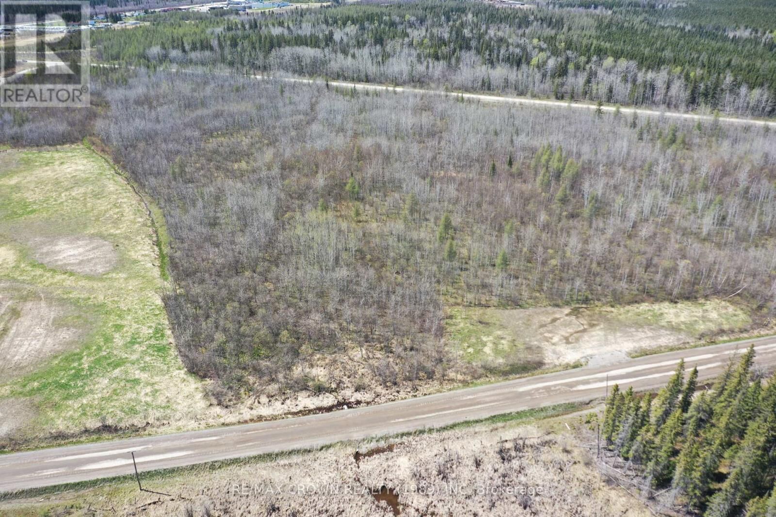 Property Photo:  73 Clear Lake Road North  ON P5N 2X7 