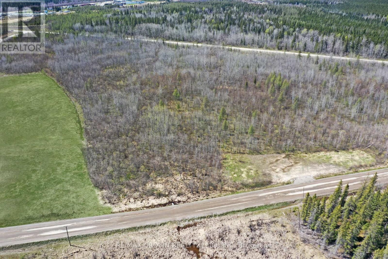 Property Photo:  73 Clear Lake Road North  ON P5N 2X7 