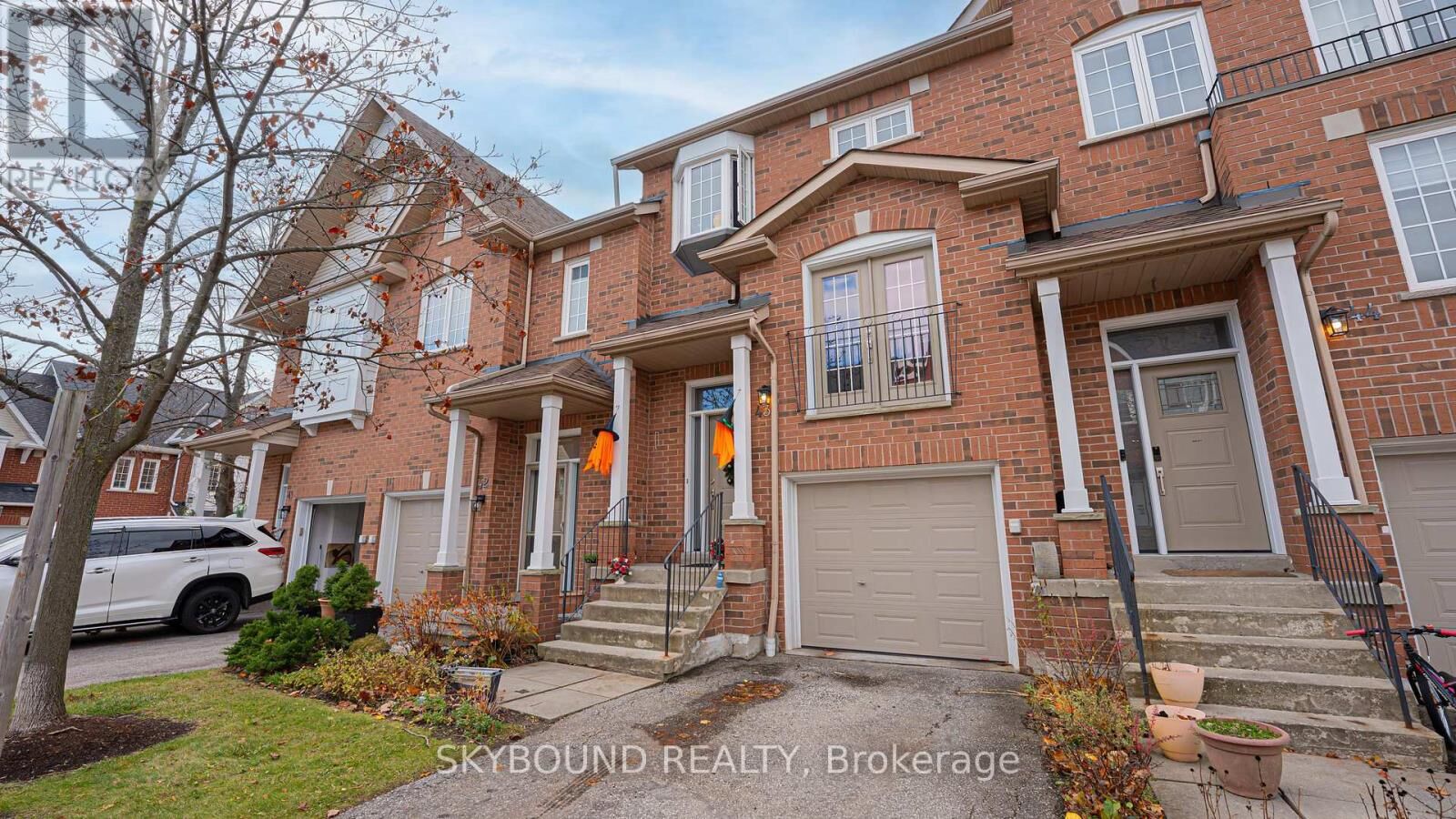 Property Photo:  1588 South Parade Court 43  ON L5M 6E7 