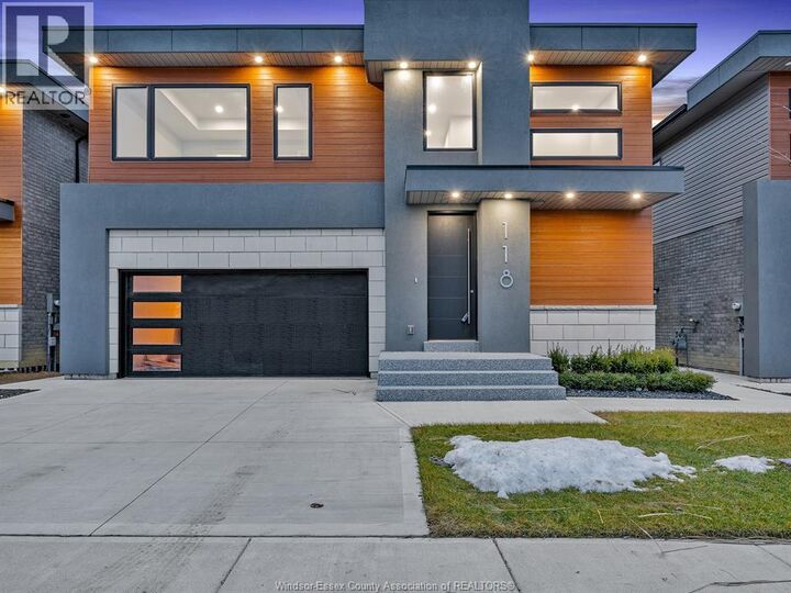 Property Photo:  118 Bear Street  ON N8M 0A9 