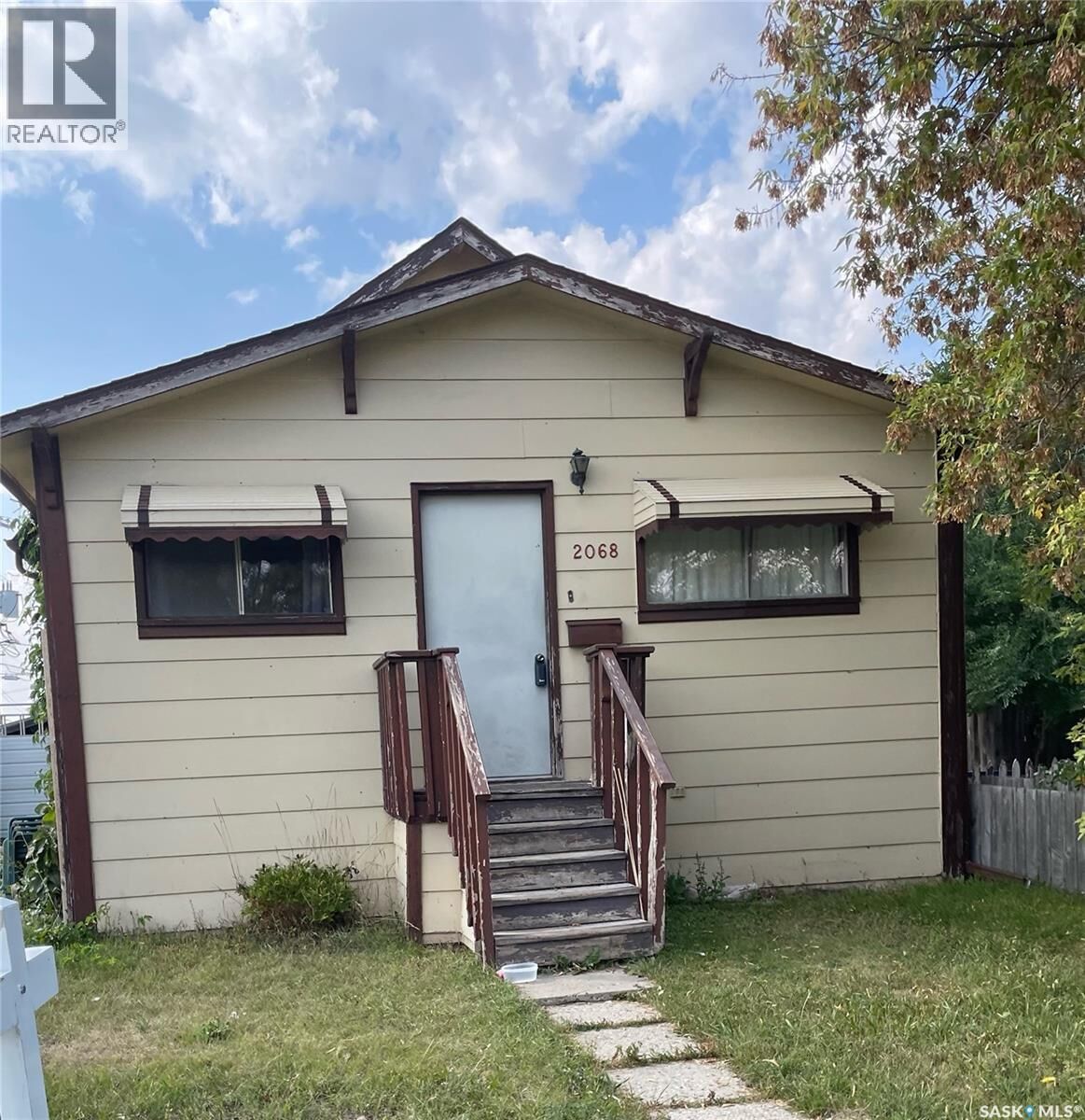 Property Photo:  2068 Connaught Street  SK S4T 4T7 