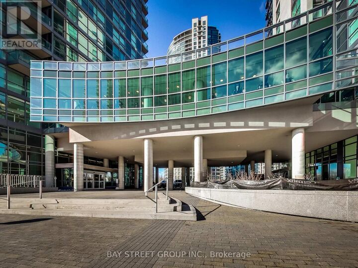 Property Photo:  215 Fort York Boulevard 1711  ON M5V 4A2 