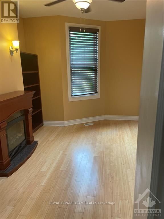 Property Photo:  321 Avondale Avenue 1  ON K1Z 7G7 