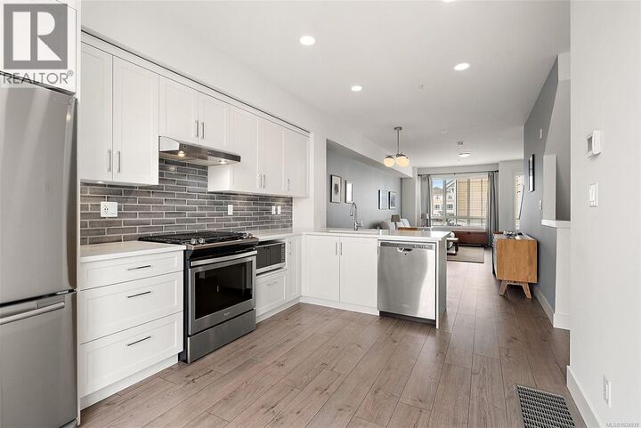 Property Photo:  370 Latoria Boulevard 34  BC V9C 0N9 