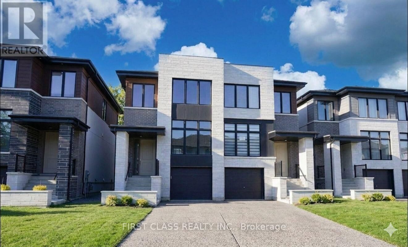 Property Photo:  16 Direzze Court  ON L4C 5T8 