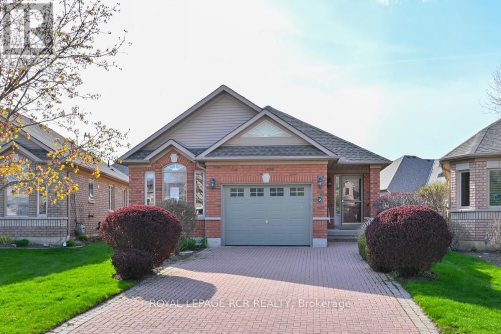 Property Photo:  38 Bella Vista Trail  ON L9R 2C6 