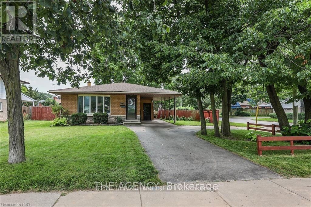 Property Photo:  4492 Dorchester Road  ON L2E 6N4 