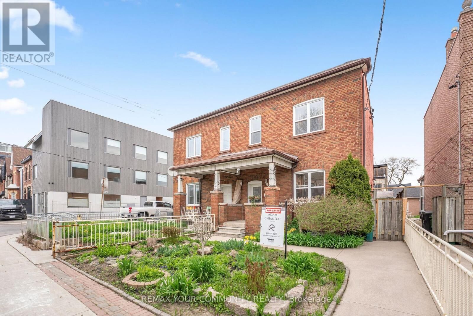 Property Photo:  151 Dovercourt Road Upper  ON M6J 3C5 