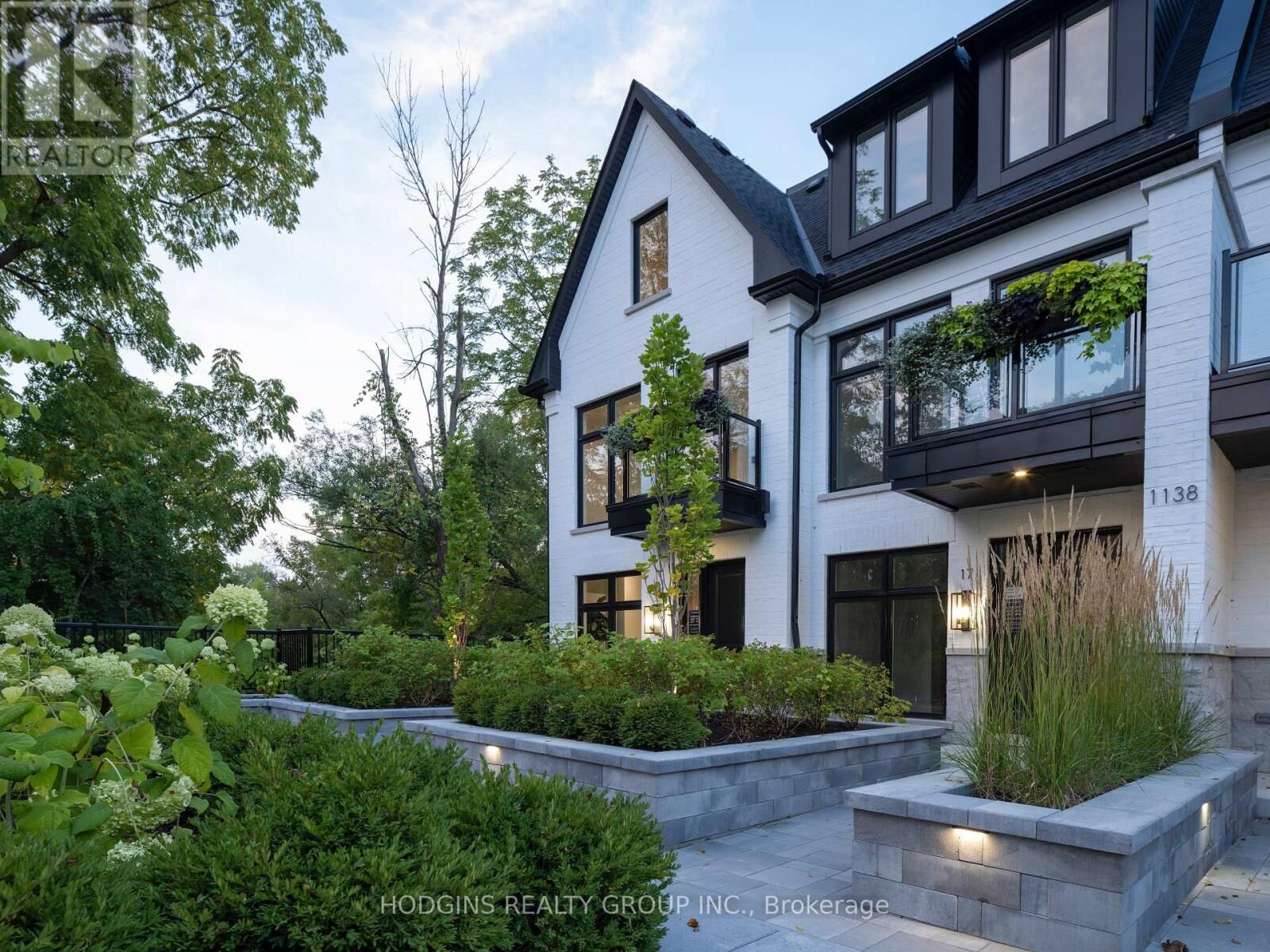 Property Photo:  1138 Mona Road 14  ON L5G 0C8 